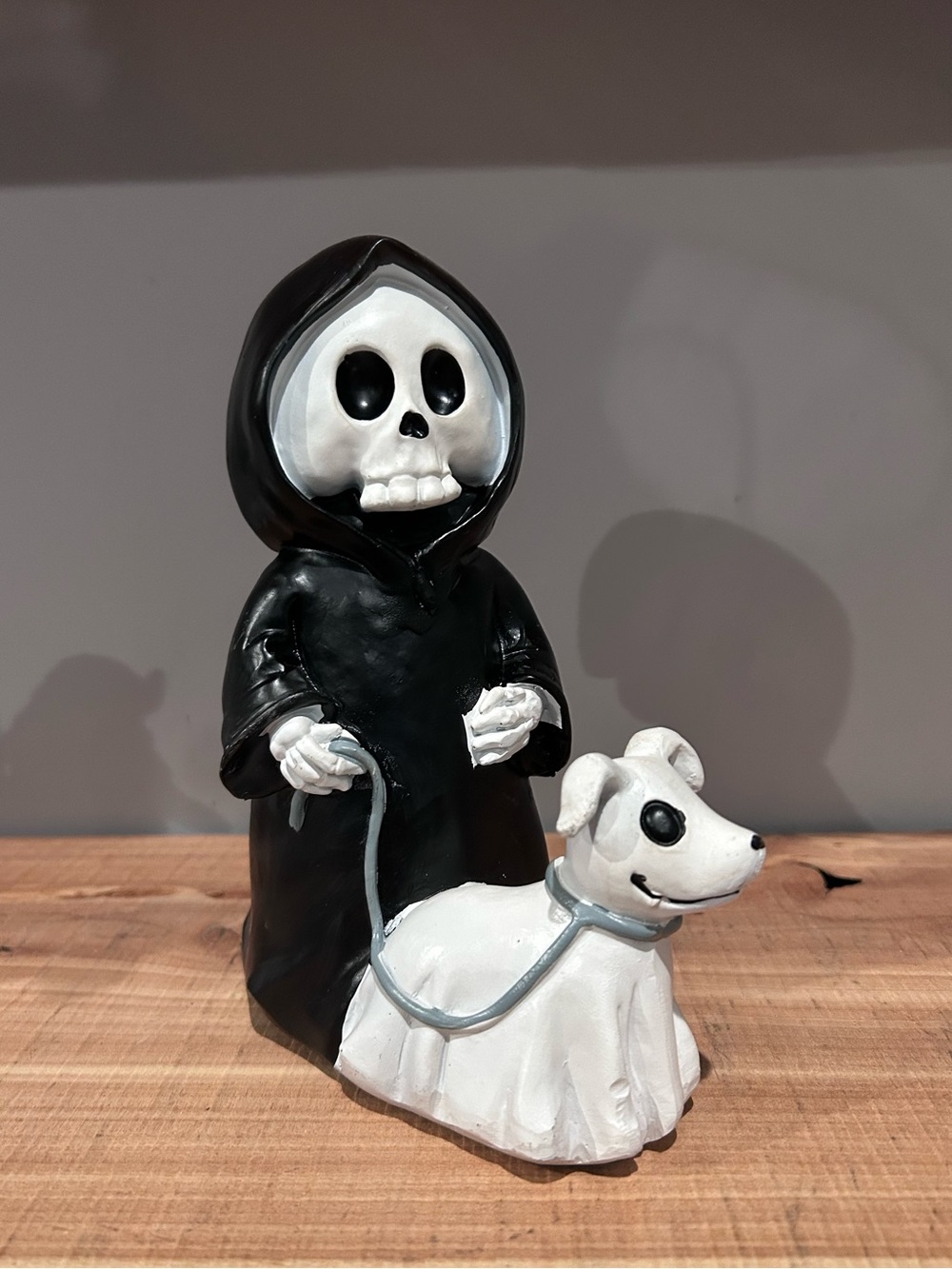 NWT Halloween Grim Reaper Walking Ghost Dog Statue